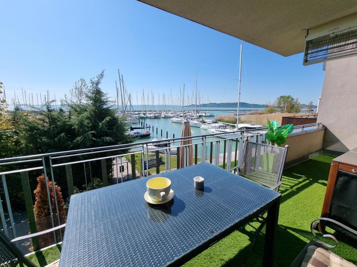 Aparthotel Bilberry Apartman à Balatonfüred Extérieur photo