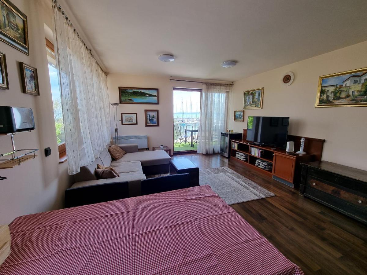 Aparthotel Bilberry Apartman à Balatonfüred Extérieur photo